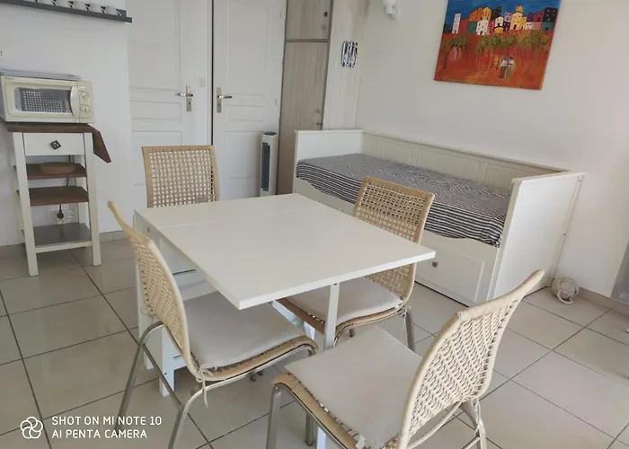 Côté - Devant L'océan *